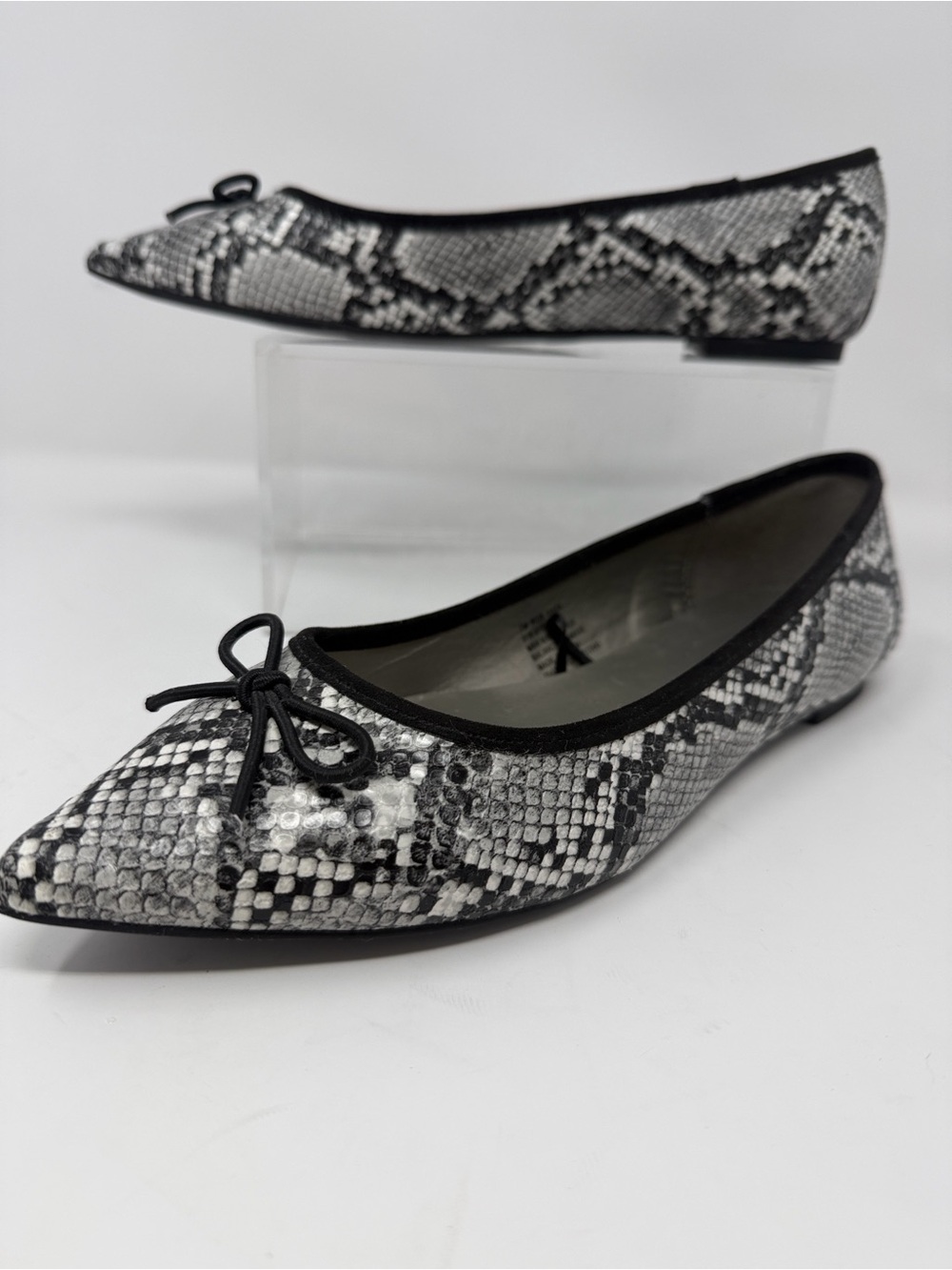 Worthington "Gaga" Pointed Toe Snake Print Ballet Flats Size 7